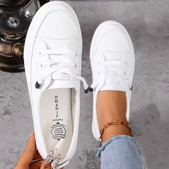 Onorata Scarpe Donna con Lacci e Suola Piatta in Bianco, foto 2